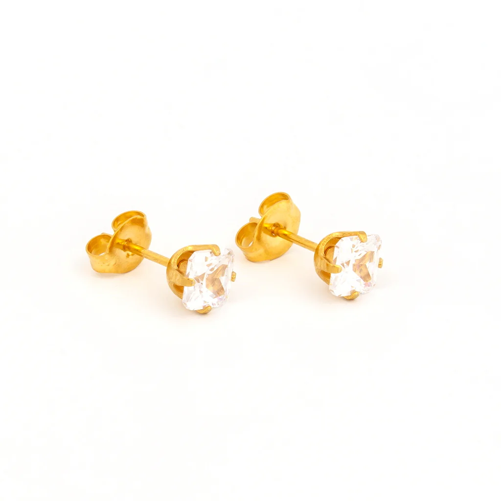 Sensitive Puff Pad Fashion - 5X5mm - Princess Cut Prong-Set Cubic Zirconia - Gold Plated