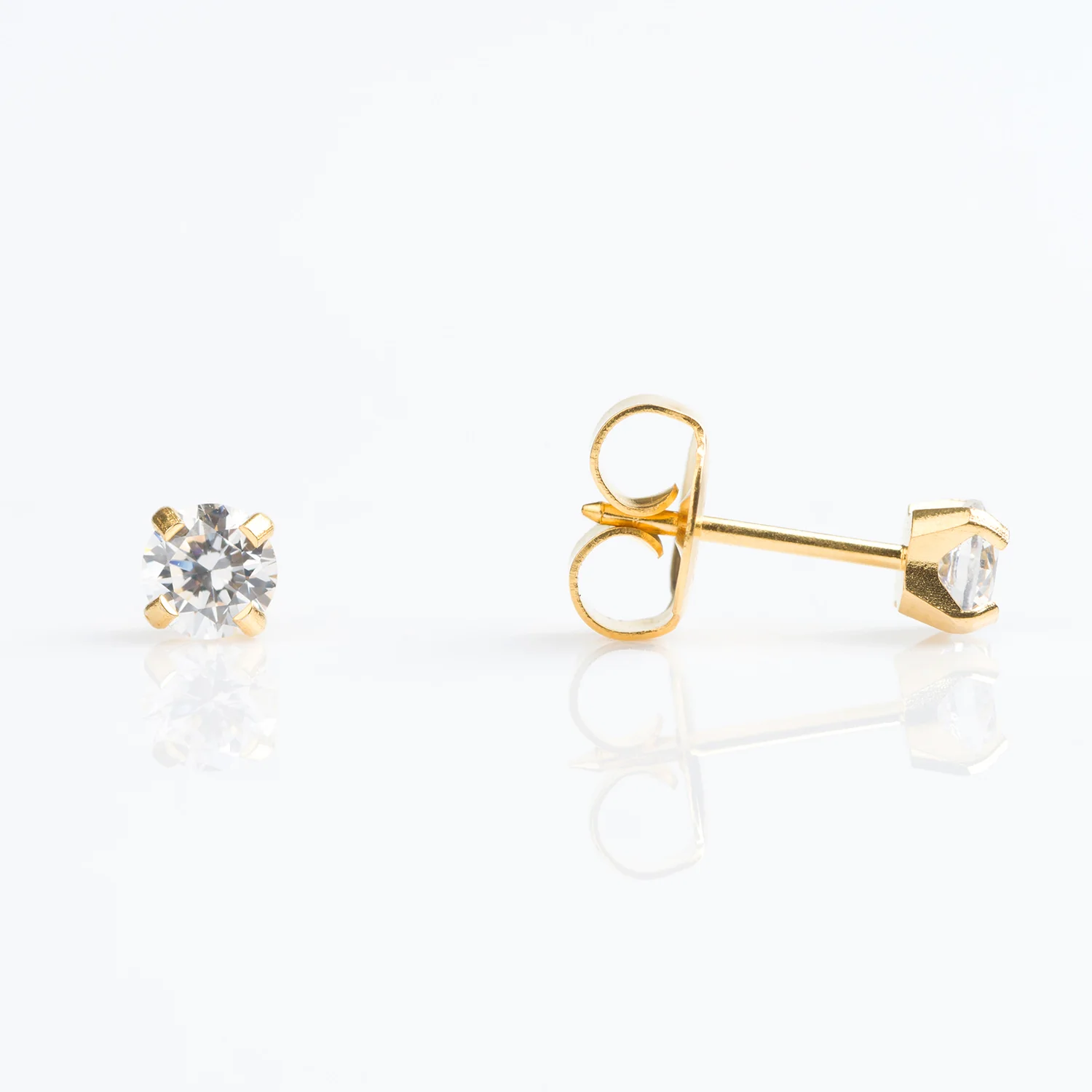 Sensitive Sterilized Prong-Set Cubic Zirconia Fashion Studs - Clear - 4mm - Gold Plated