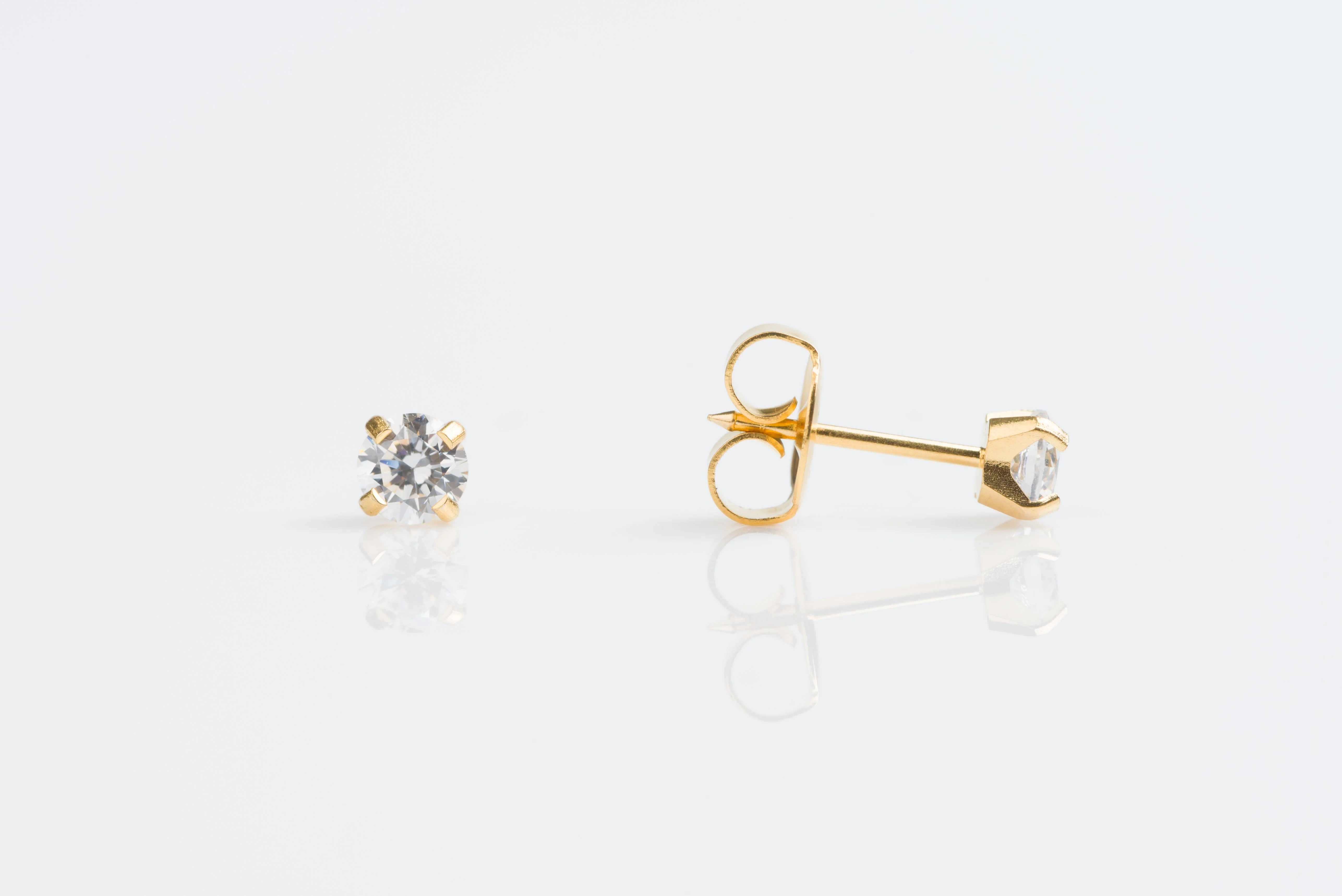 System 75 Prong Set Cubic Zirconia Piercing Studs - 4mm - Regular Post - Gold Plated